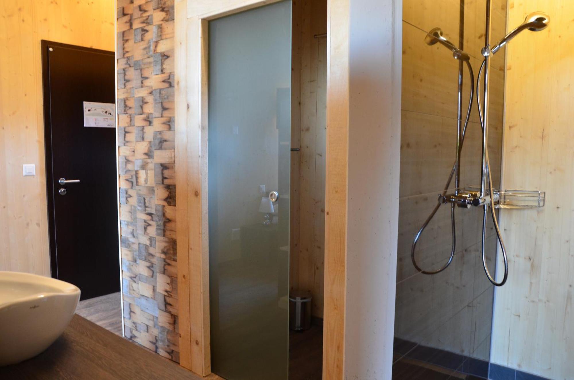 Huettenhotel Husky Lodge Muotathal ห้อง รูปภาพ