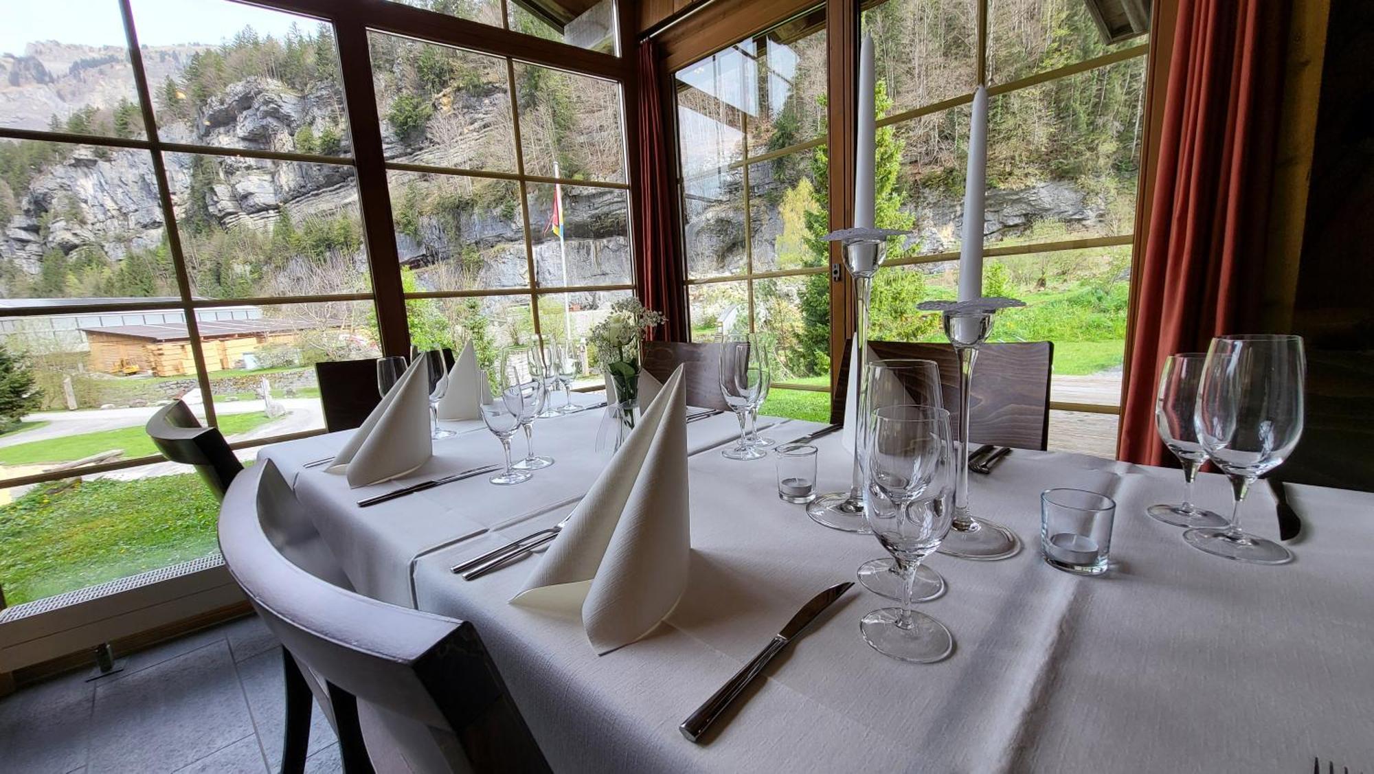 Huettenhotel Husky Lodge Muotathal ภายนอก รูปภาพ