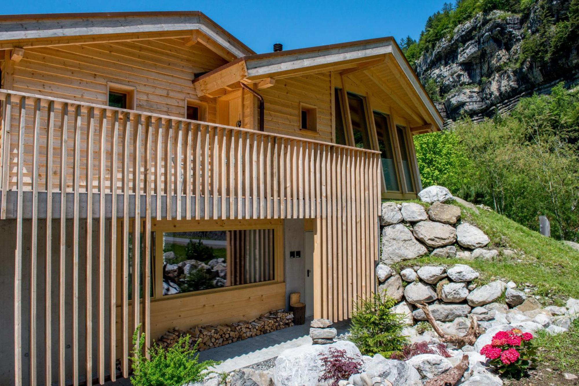 Huettenhotel Husky Lodge Muotathal ภายนอก รูปภาพ