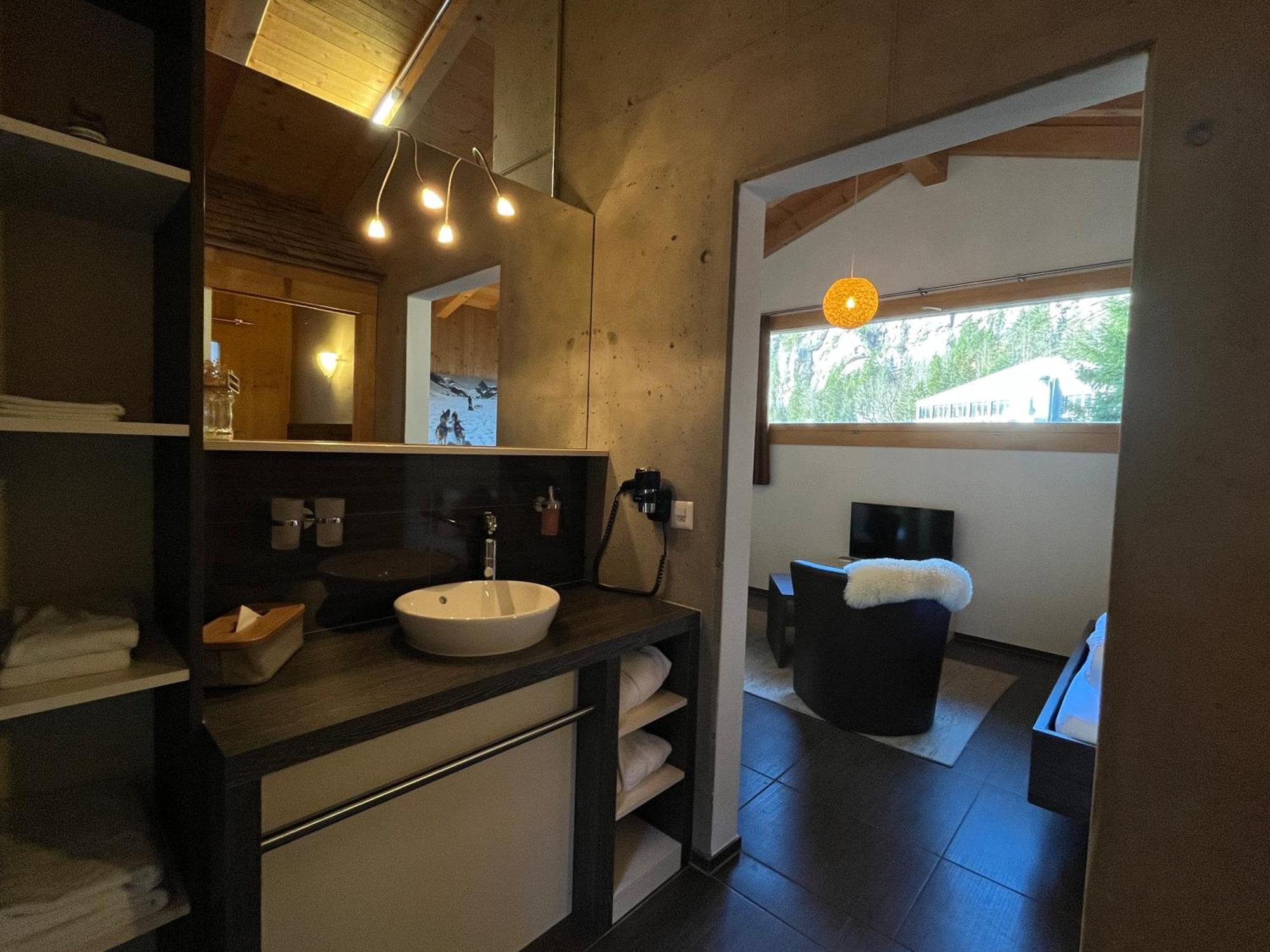 Huettenhotel Husky Lodge Muotathal ภายนอก รูปภาพ