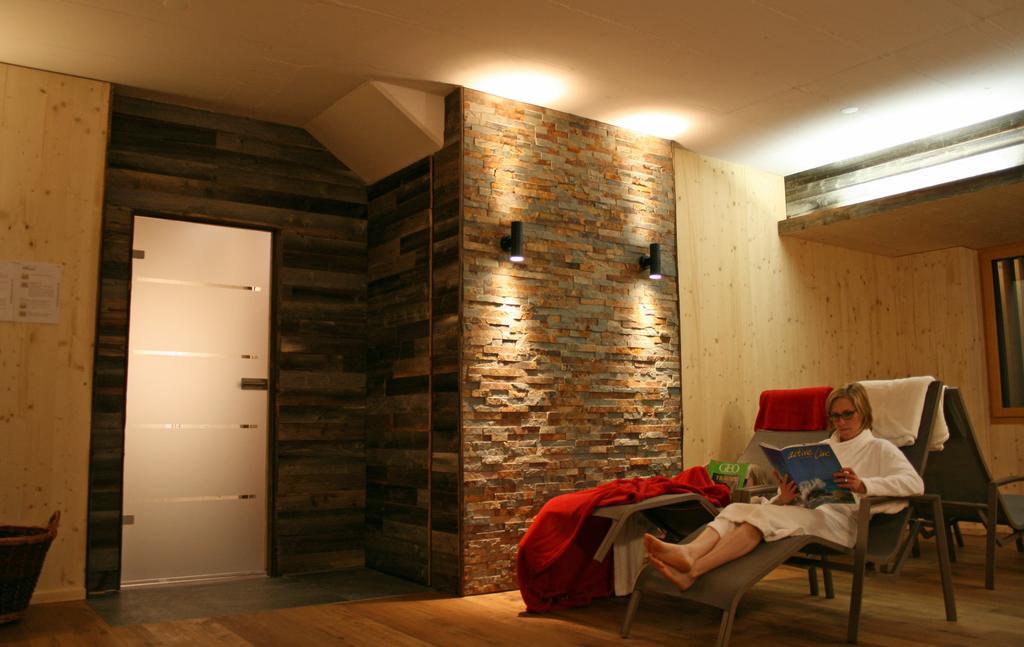 Huettenhotel Husky Lodge Muotathal ภายนอก รูปภาพ