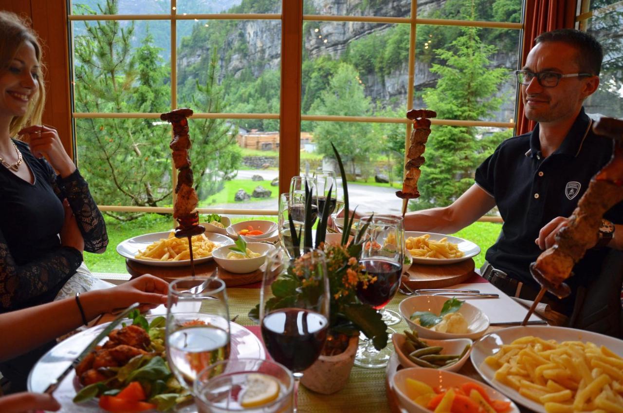 Huettenhotel Husky Lodge Muotathal ภายนอก รูปภาพ
