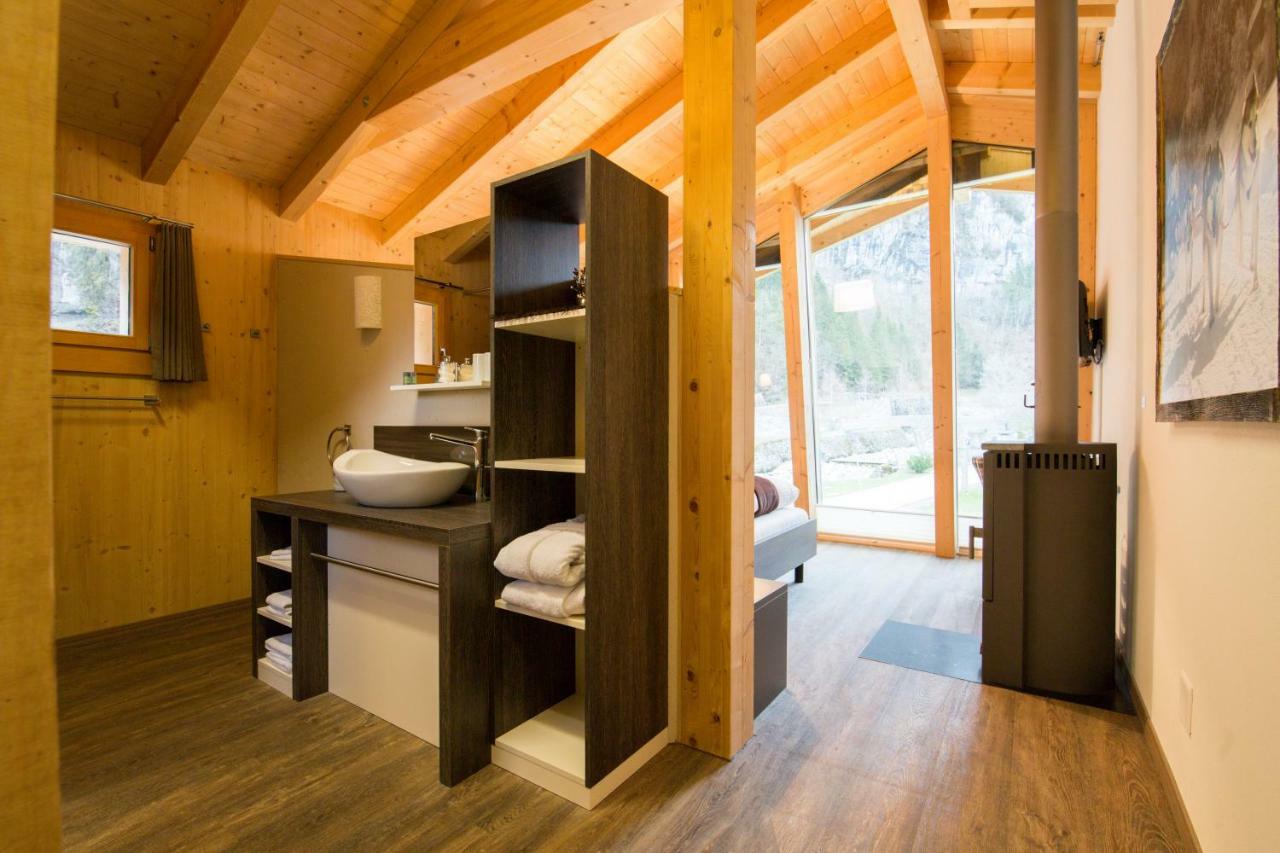 Huettenhotel Husky Lodge Muotathal ภายนอก รูปภาพ
